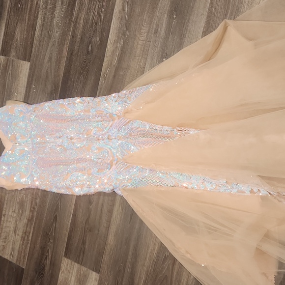 STUNNING SIZE 17 PEAR COUTURE SEQUIN DRESS - Picture 5 of 9